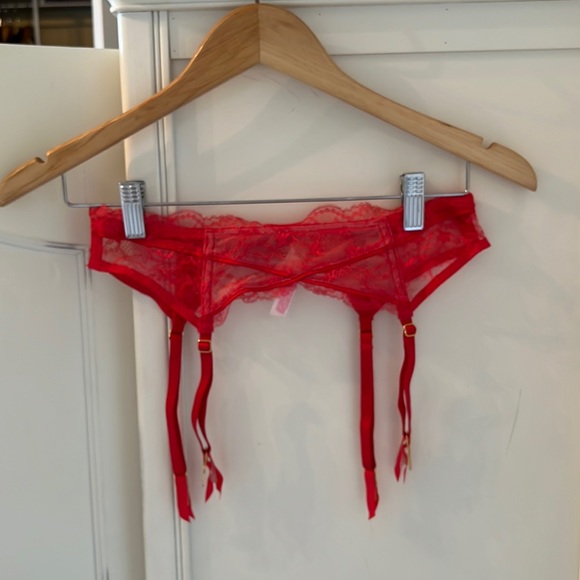 Victoria's Secret Red Lace Garter Belt Lingerie - Picture 2 of 16